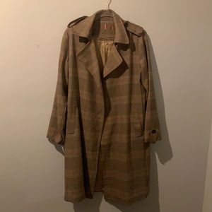 Trench coat size 42